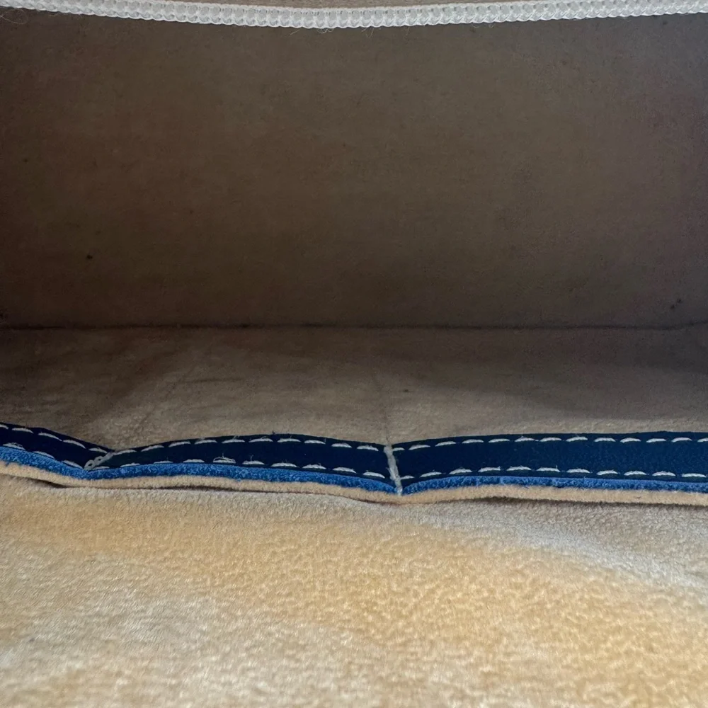 Paolo Navy and Cream Bag with Strap - Picture 9 of 10